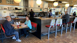 A man can’t stop fighting with the cook at Waffle House, and his girlfriend wonders why